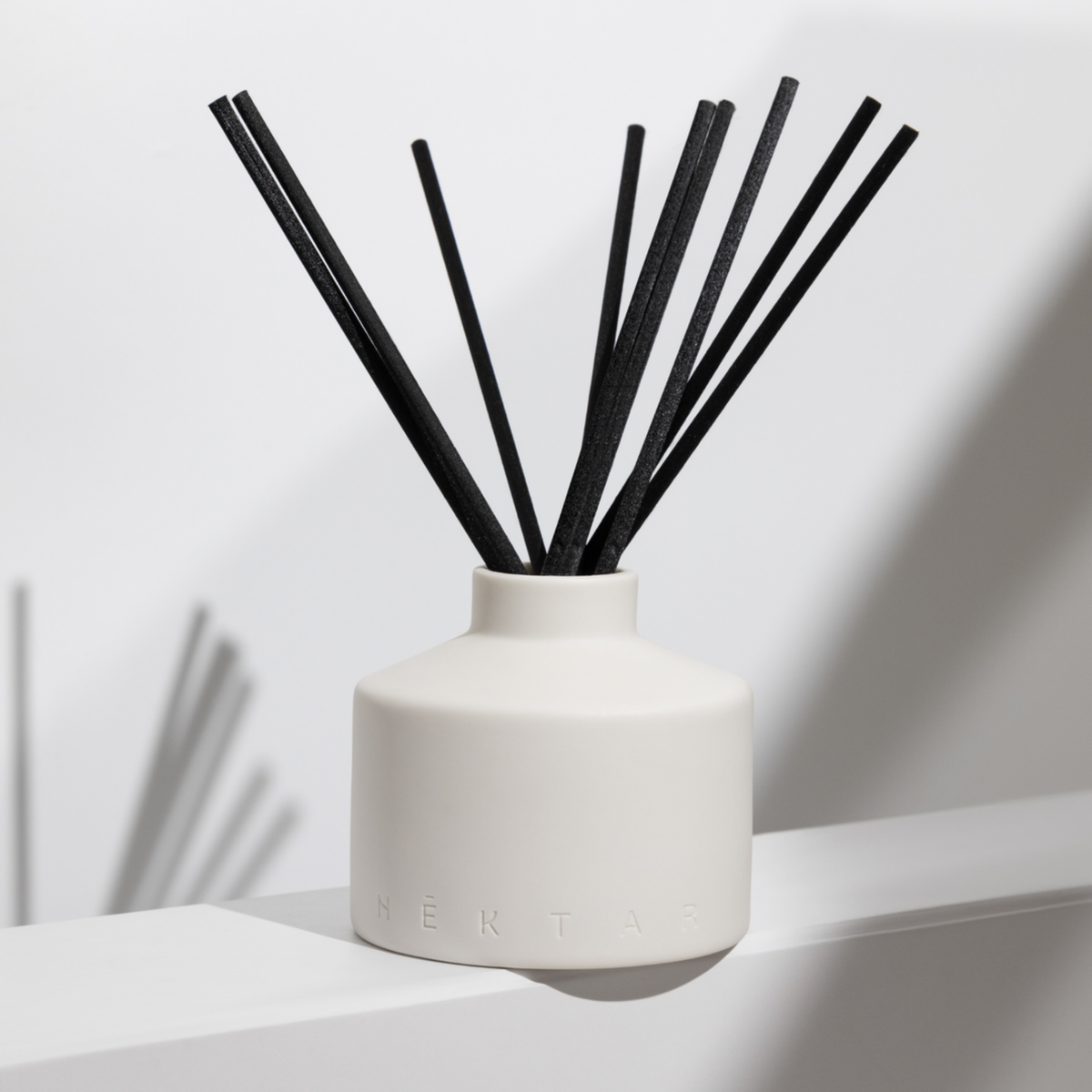 Acqua Reed Diffuser Aqua Lune Ecoluxe Reed Diffuser 150ml - Nēktar – LENNY ROW